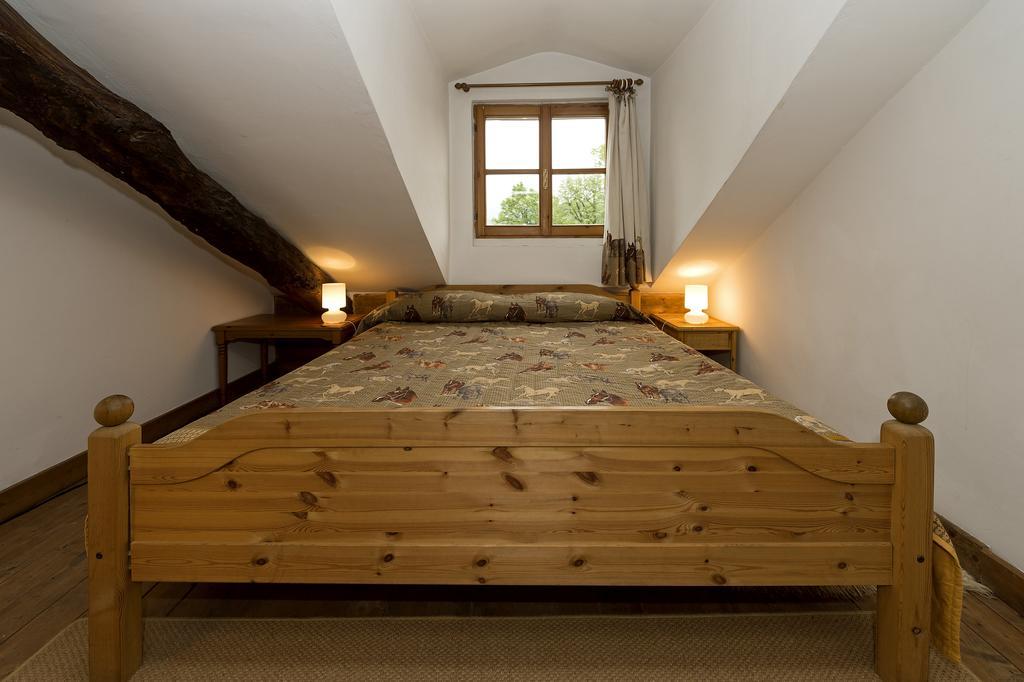 B&B Il Quadrifoglio Sciolze Екстериор снимка